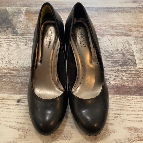 EUC Black Heels